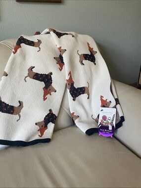 Isaac Mizrahi Cream Knit Throw with Halloween Dachshund Motif